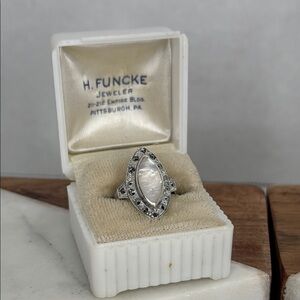 Vintage Estate 925 Silver and White Vintage-Style Filigree Ring Lot D38